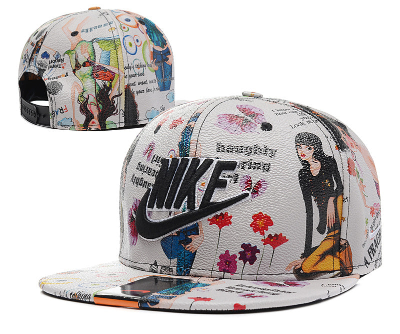 Les casquettes snapback Nike combinent parfaitement un design moderne et une fonctionnalité optimale, idéales pour un look sportif et urbain.