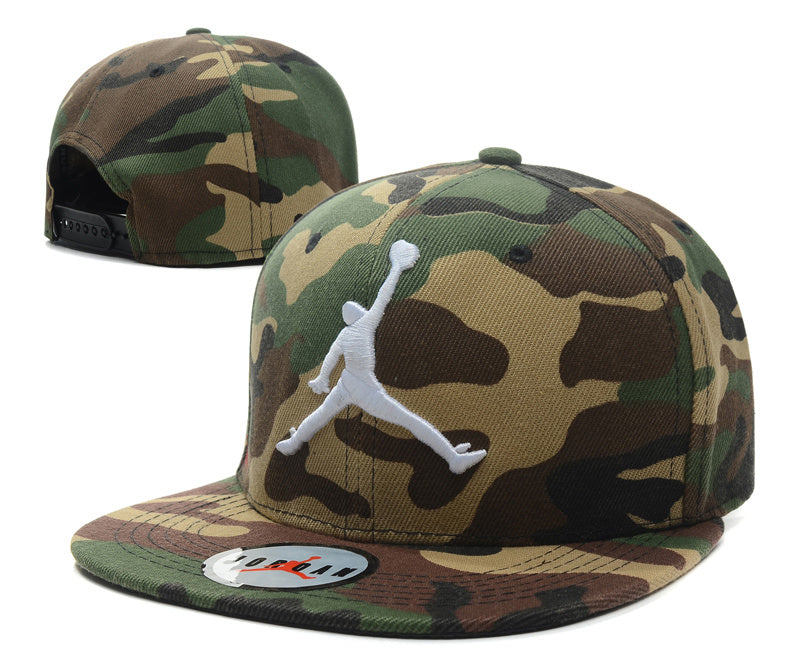 Les casquettes air Jordan incarnent l’héritage de la légende Michael Jordan, offrant un mélange parfait entre performance et style urbain.