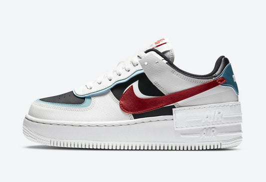 Les Nike Air Force 1 Shadow Femme sont disponibles dans une gamme de coloris variés pour s'adapter à tous les styles.