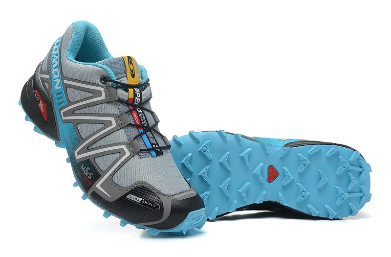 Les baskets Salomon Speed Cross III 1 Femme sont un témoignage de l'engagement de Salomon à combiner style et innovation.