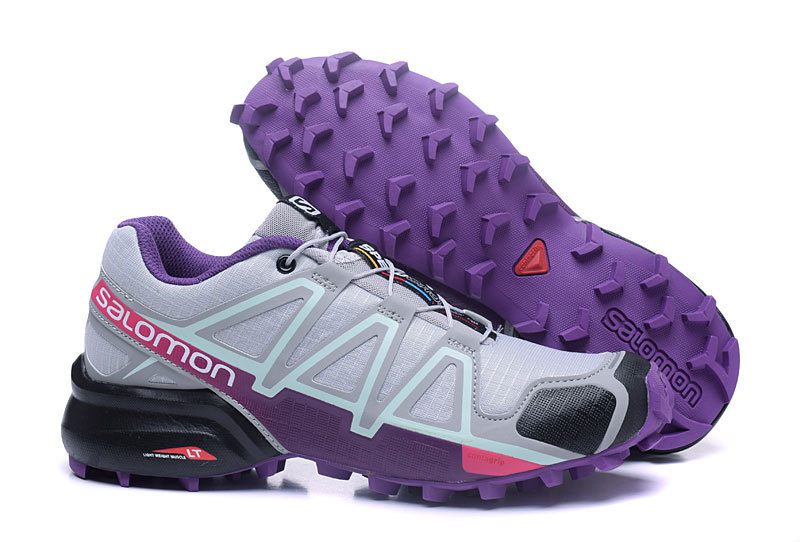 Les baskets Salomon Speed Cross III 1 Femme sont un témoignage de l'engagement de Salomon à combiner style et innovation.