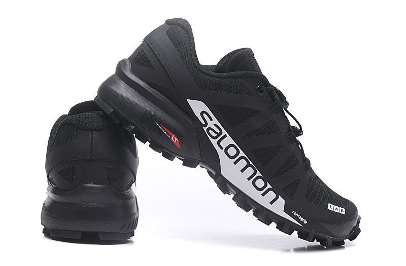 Les baskets Salomon Speed Cross III 1 Femme sont un témoignage de l'engagement de Salomon à combiner style et innovation.