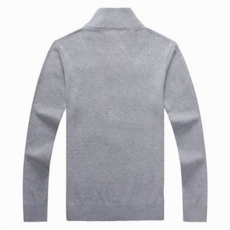 Les pulls Polo Ralph Lauren combinent élégance et confort avec une maîtrise inégalée.