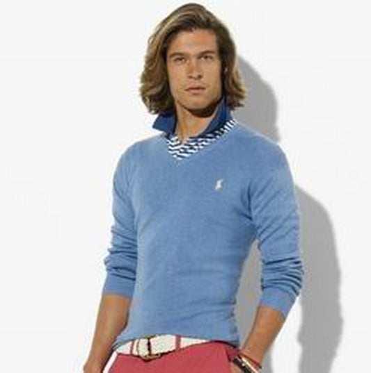 Les pulls Polo Ralph Lauren combinent élégance et confort avec une maîtrise inégalée.