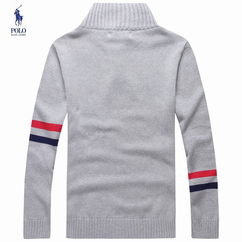 Les pulls Polo Ralph Lauren combinent élégance et confort avec une maîtrise inégalée.