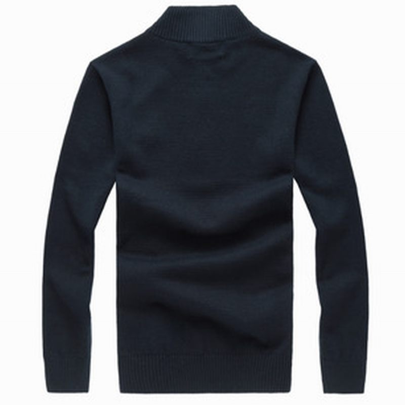 Les pulls Polo Ralph Lauren combinent élégance et confort avec une maîtrise inégalée.