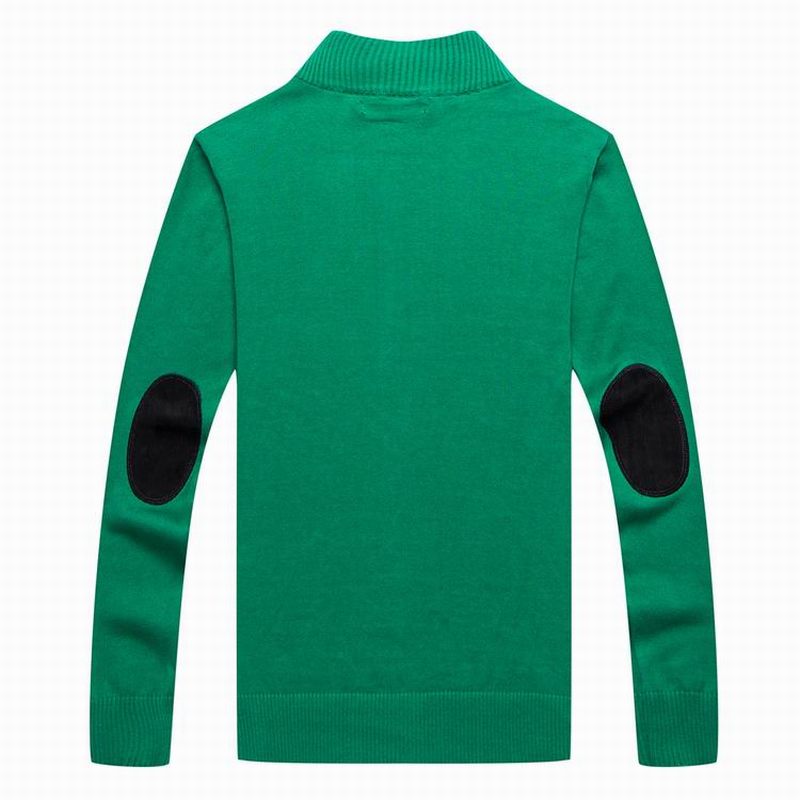 Les pulls Polo Ralph Lauren combinent élégance et confort avec une maîtrise inégalée.