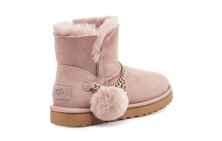 les chaussures UGG High Femme sont un témoignage de l'engagement de UGG à combiner style et confort. Exceptionnel confortable