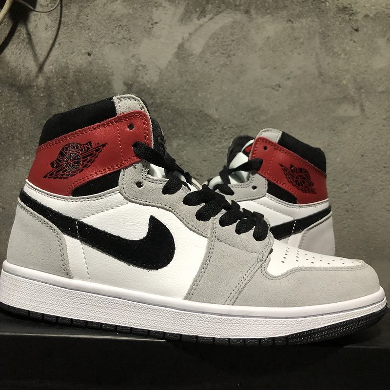 Les baskets Air Jordan 1 offrent un style iconique et une performance légendaire.
 leur design emblématique .pas cher. Le moins cher.