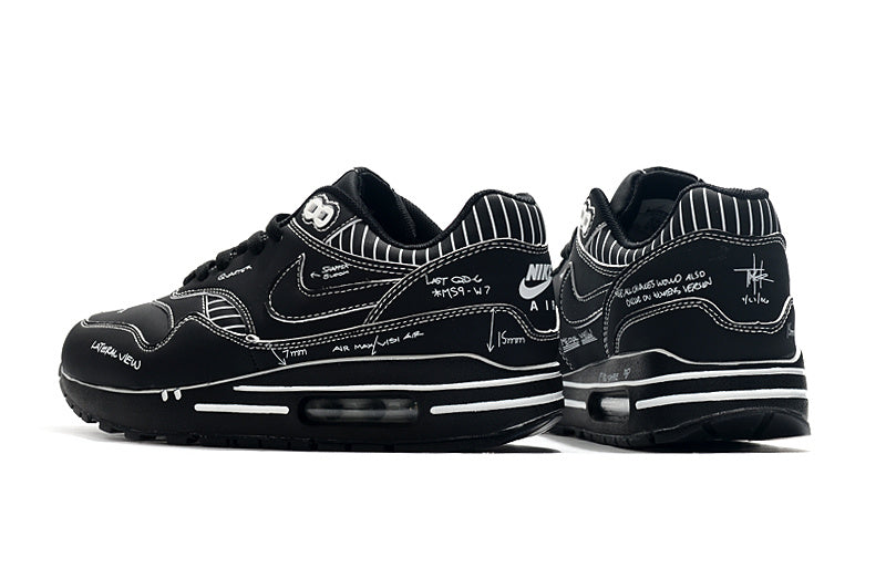 Les baskets Nike Air Max 1 Femme incarnent l’héritage emblématique de la marque Nike, combinant un design intemporel avec des touches modernes.