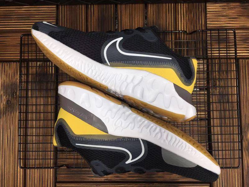 Les baskets Nike Renew Run Black Femme sont un témoignage de l'engagement de Nike à combiner style et innovation.