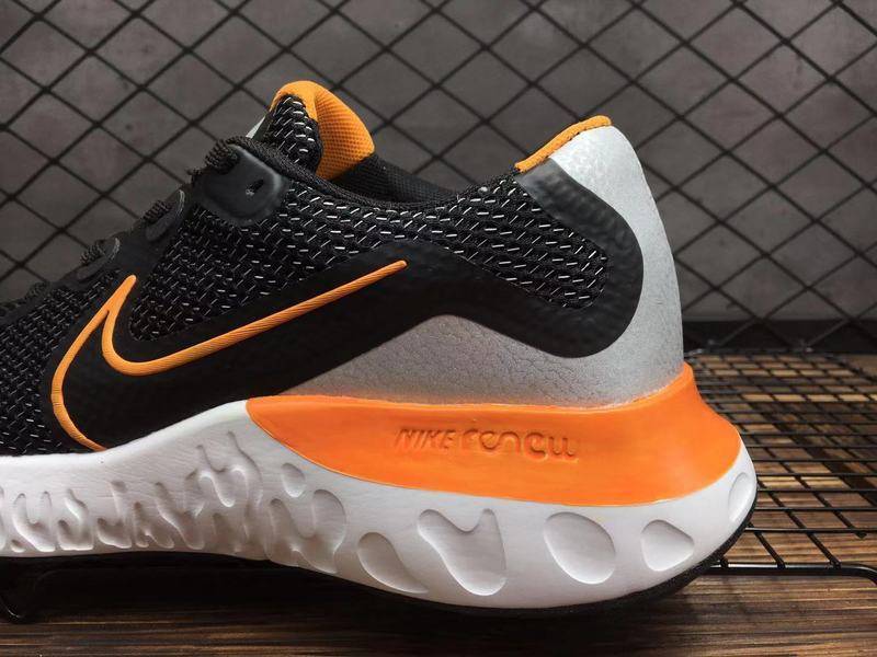 Baskets Nike Renew Run Black Femme