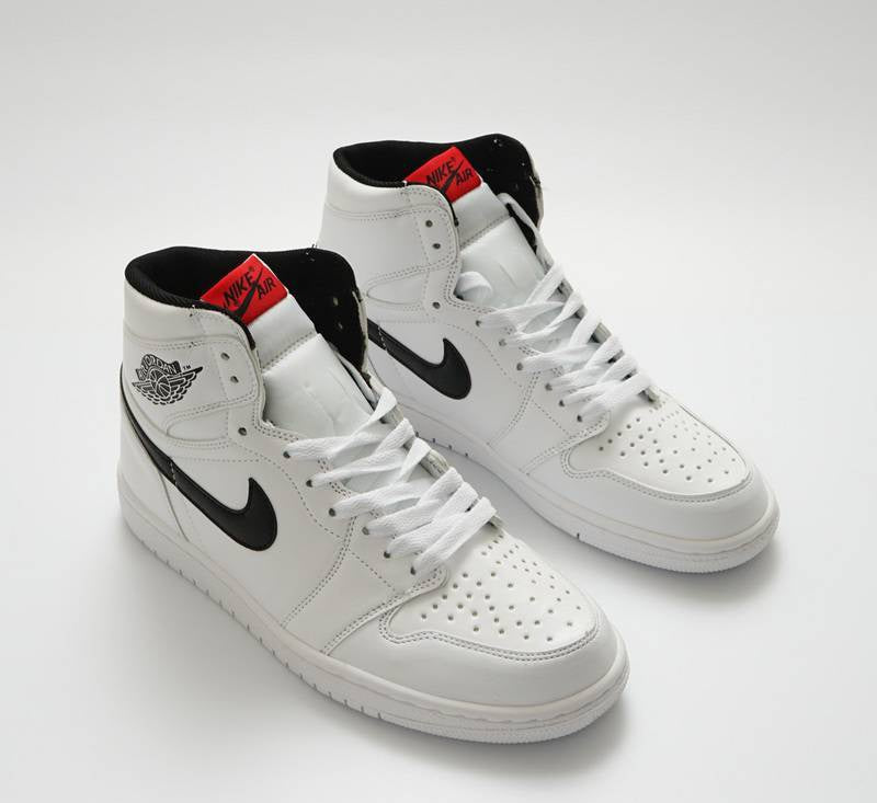 Les baskets Air Jordan 1 Low "Topaz Mist (GS)" pour femmes offrent une esthétique élégante avec des nuances de Topaz Mist.