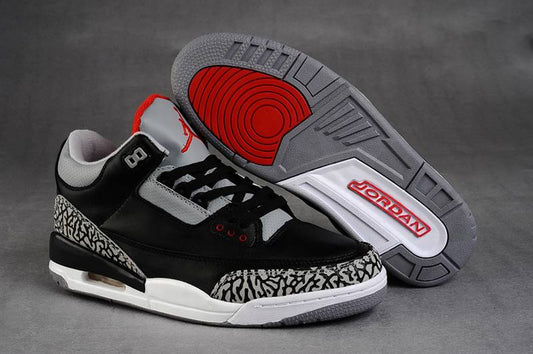 Les baskets Air Jordan 3 Triple White Femme permettent de personnaliser votre style tout en bénéficiant d’un confort supérieur.les Air Jordan 3 Triple.