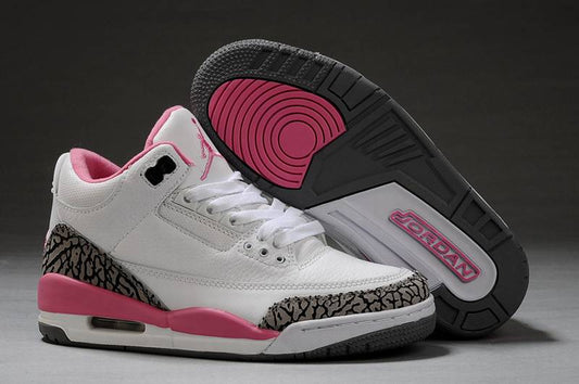 Les baskets Air Jordan 3 Triple White Femme permettent de personnaliser votre style tout en bénéficiant d’un confort supérieur.les Air Jordan 3 Triple.
