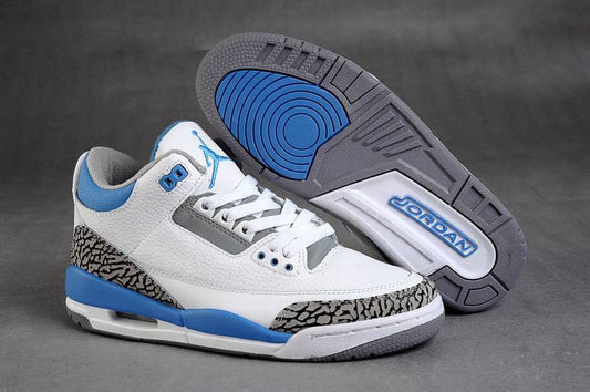 Les baskets Air Jordan 3 Triple White Femme permettent de personnaliser votre style tout en bénéficiant d’un confort supérieur.les Air Jordan 3 Triple.