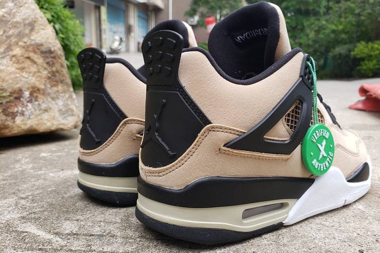 Les baskets Air Jordan 4 femme permettent de personnaliser votre style .En résumé, les Union X Air Jordan 04 femme incarnent le style.