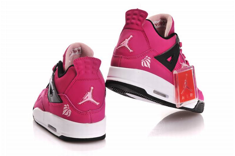 Les baskets Air Jordan 4 femme permettent de personnaliser votre style .En résumé, les Union X Air Jordan 04 femme incarnent le style.