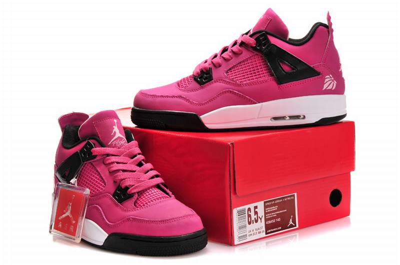 Les baskets Air Jordan 4 femme permettent de personnaliser votre style .En résumé, les Union X Air Jordan 04 femme incarnent le style.