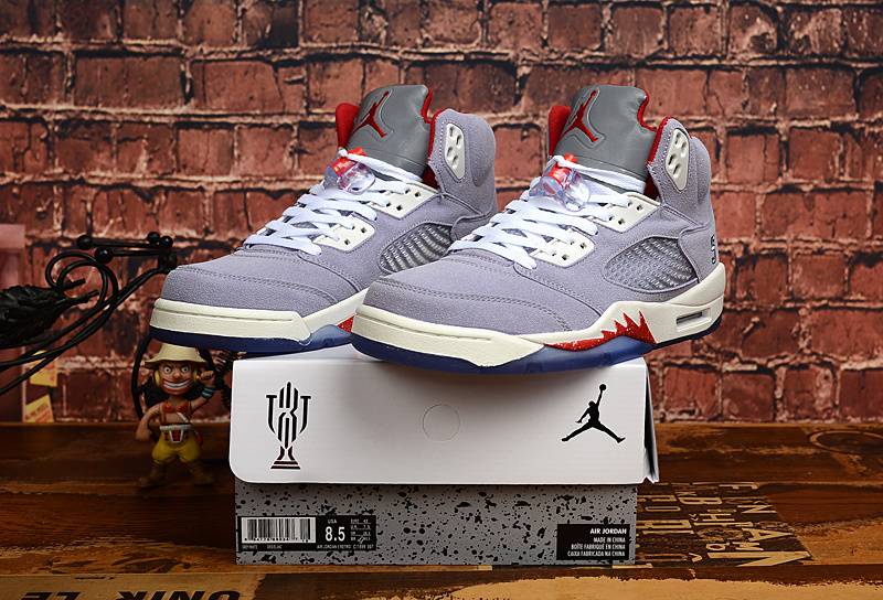 Les baskets Air Jordan 5 Retro (GS) "Oreo" Femme permettent de personnaliser votre style tout en bénéficiant d’un confort supérieur.