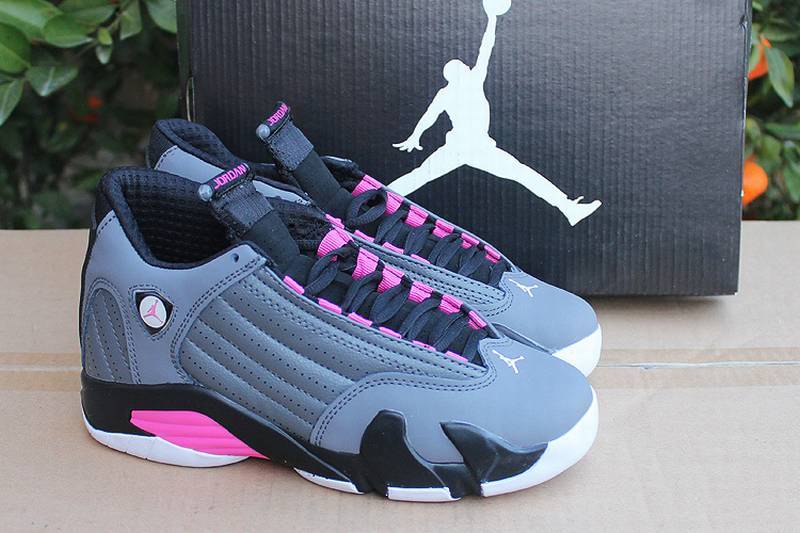 Les baskets Air Jordan 14 "Thunder" Femme permettent de personnaliser votre style tout en bénéficiant d’un confort supérieur.