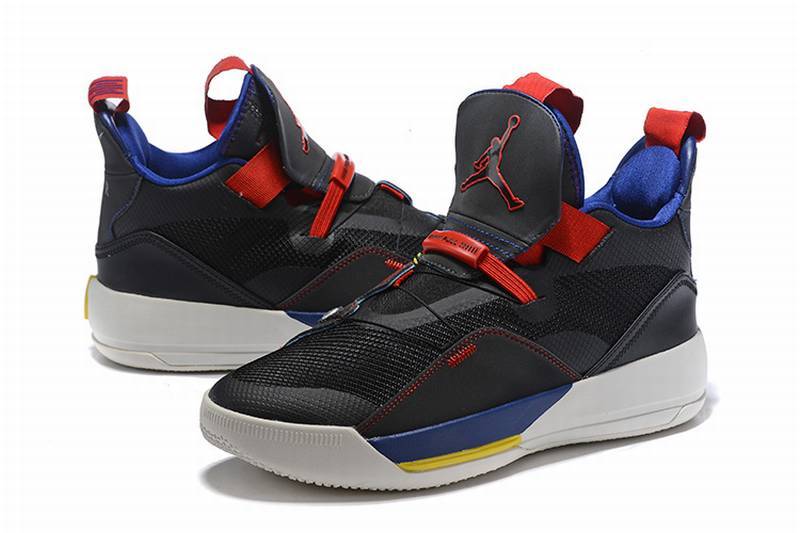 Les baskets Air Jordan 31 Femme permettent de personnaliser votre style tout en  d’un confort supérieur.