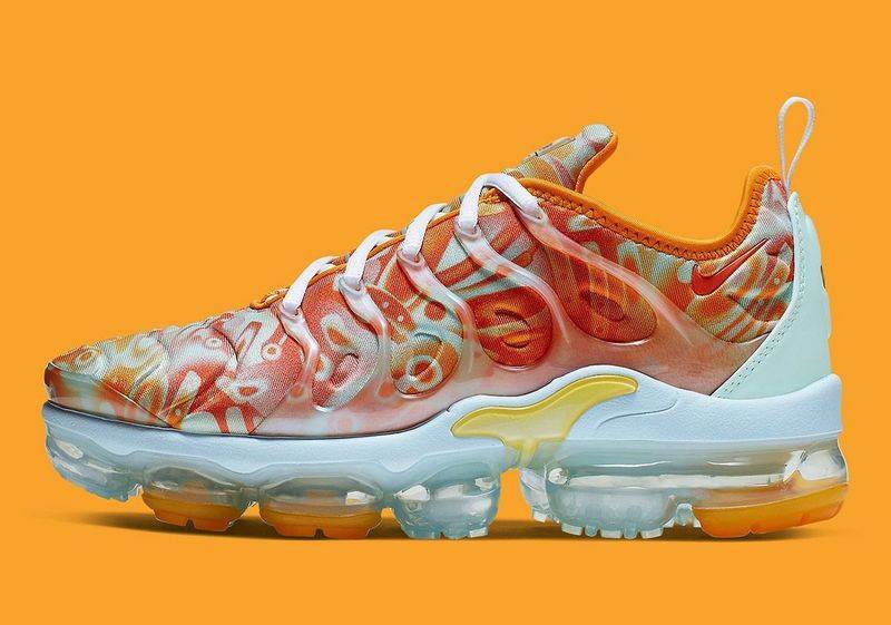 Les Nike Air Vapormax Plus TN Femme incarnent une fusion audacieuse entre l’héritage des baskets TN des années 90 et l’innovation moderne de la technologie Vapormax.