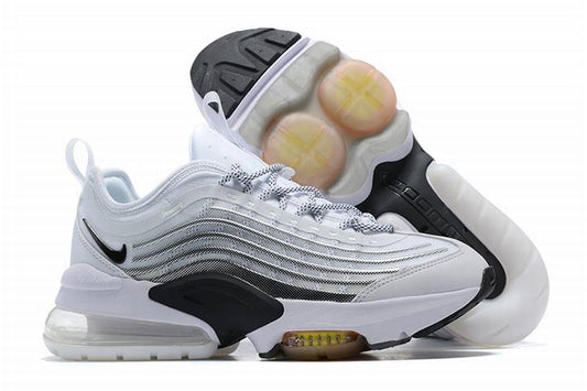 Résultats de l'évolution emblématique de la ligne Nike, les Nike Air Max Zoom 950 Femme  sont un témoignage de l'engagement de Nike à combiner style et innovation.