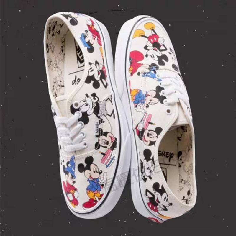 Les baskets Vans Femme se distinguent par leur style intemporel et leur esprit californien décontracté, faisant d’elles un symbole de liberté et d’individualité.