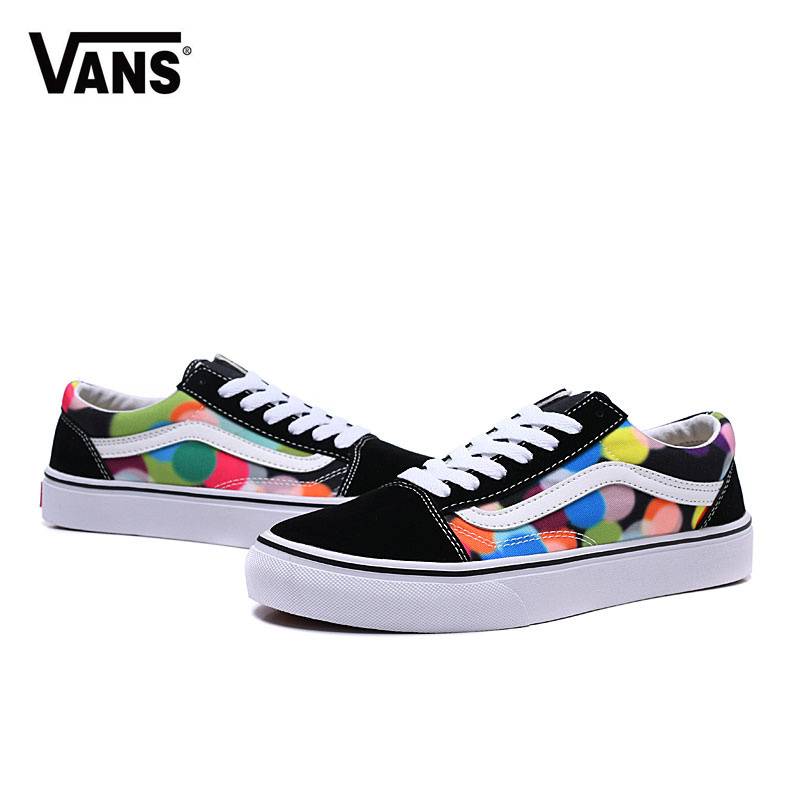 Les baskets Vans femme    offrent un style légendaire et une performance exceptionnelle.design unique  Pas Cher. moin cher.