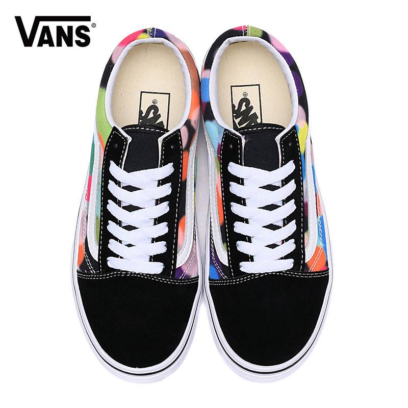 Les baskets Vans femme    offrent un style légendaire et une performance exceptionnelle.design unique  Pas Cher. moin cher.