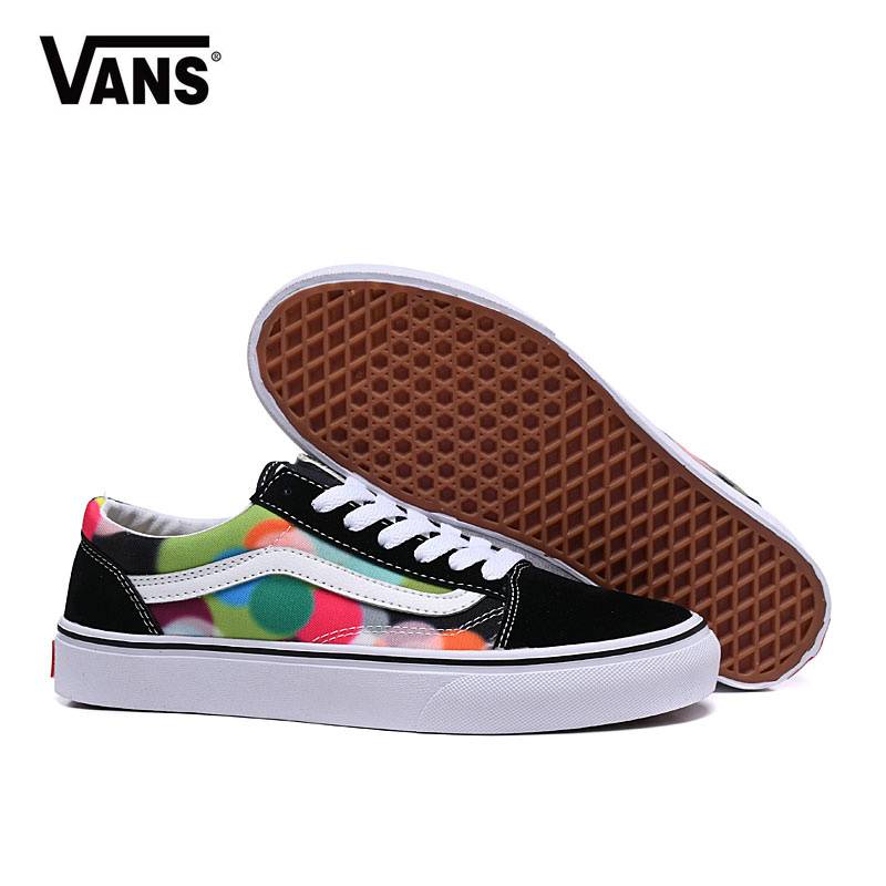 Les baskets Vans femme    offrent un style légendaire et une performance exceptionnelle.design unique  Pas Cher. moin cher.