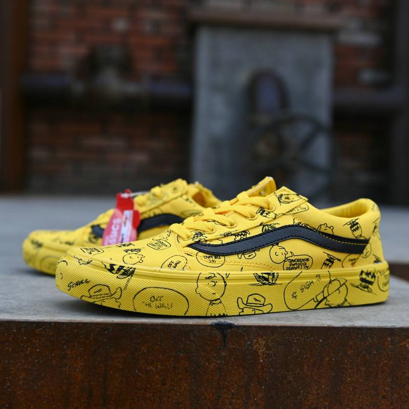 Les baskets Vans Femme se distinguent par leur style intemporel et leur esprit californien décontracté, faisant d’elles un symbole de liberté et d’individualité.