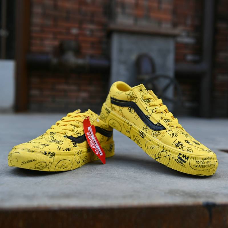 Les baskets Vans Femme se distinguent par leur style intemporel et leur esprit californien décontracté, faisant d’elles un symbole de liberté et d’individualité.