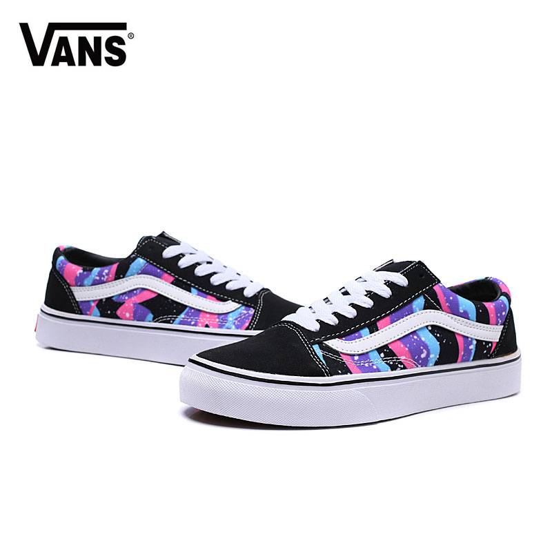 Les baskets Vans femme    offrent un style légendaire et une performance exceptionnelle.design unique  Pas Cher. moin cher.