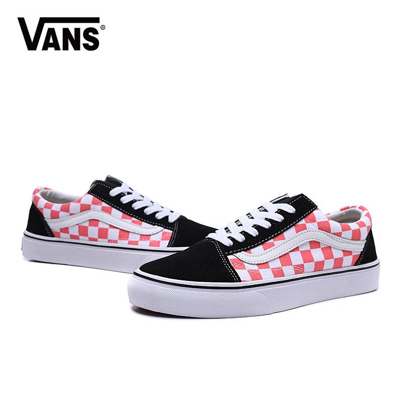 Les baskets Vans Femme se distinguent par leur style intemporel et leur esprit californien décontracté, faisant d’elles un symbole de liberté et d’individualité.