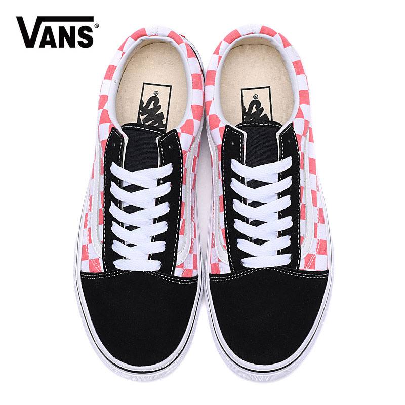 Les baskets Vans Femme se distinguent par leur style intemporel et leur esprit californien décontracté, faisant d’elles un symbole de liberté et d’individualité.