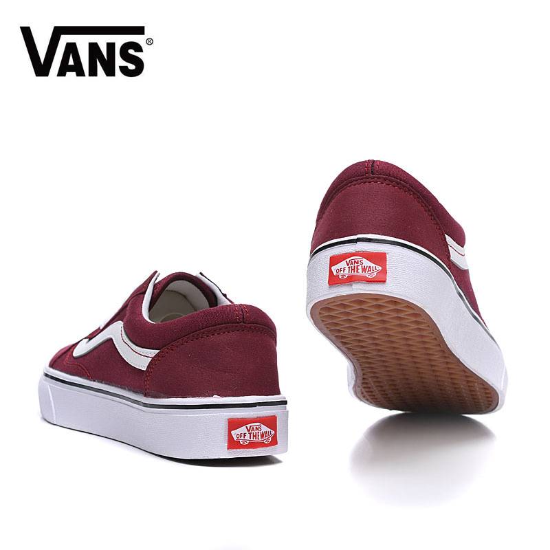 Les baskets Vans Femme se distinguent par leur style intemporel et leur esprit californien décontracté, faisant d’elles un symbole de liberté et d’individualité.