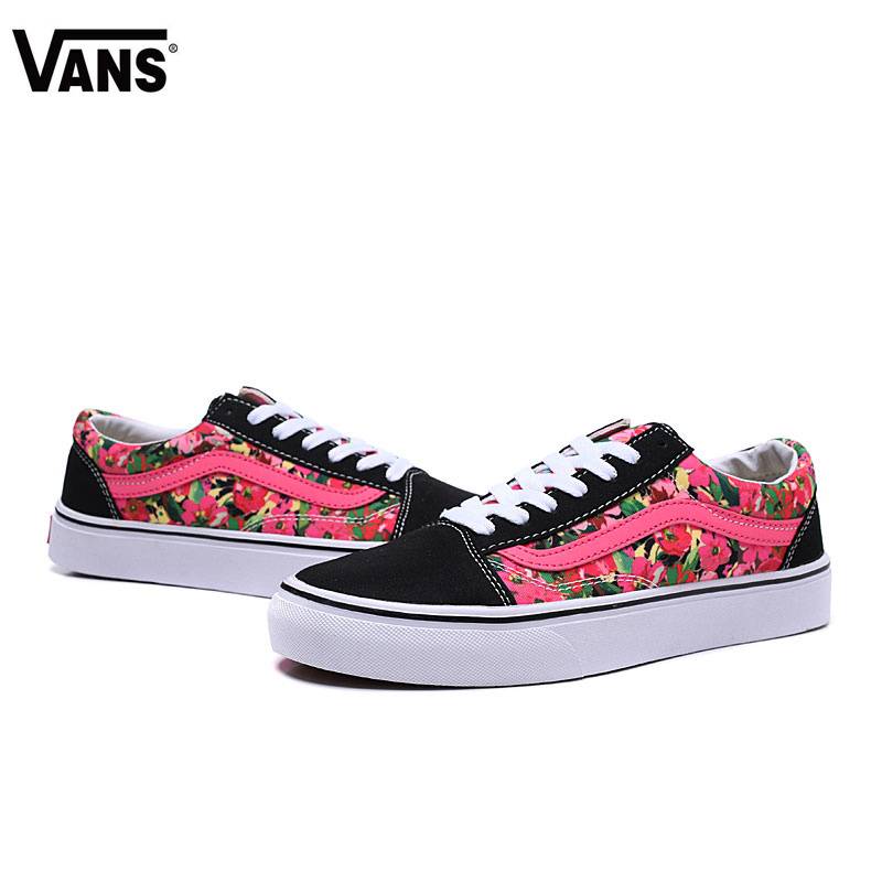 Les baskets Vans Femme se distinguent par leur style intemporel et leur esprit californien décontracté, faisant d’elles un symbole de liberté et d’individualité.