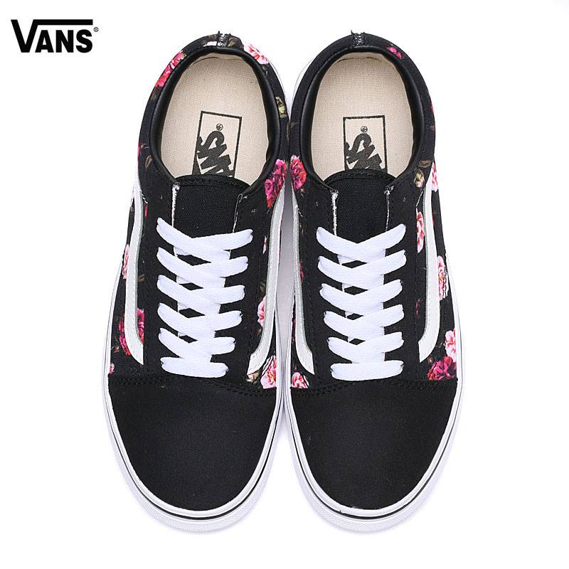 Les baskets Vans Femme se distinguent par leur style intemporel et leur esprit californien décontracté, faisant d’elles un symbole de liberté et d’individualité.