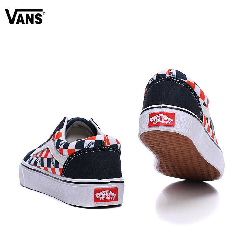 Les baskets Vans Femme se distinguent par leur style intemporel et leur esprit californien décontracté, faisant d’elles un symbole de liberté et d’individualité