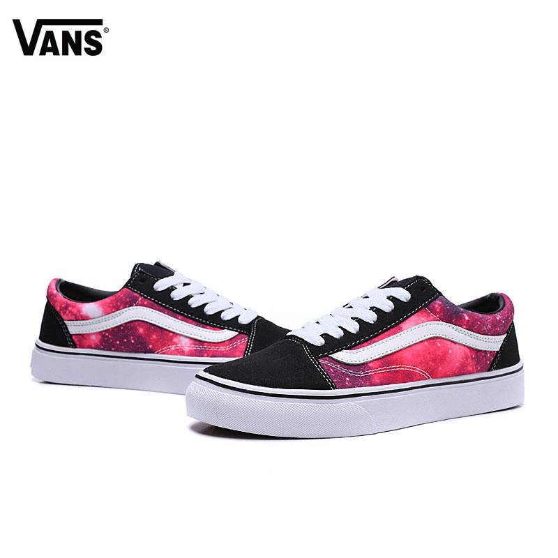 Les baskets Vans Femme se distinguent par leur style intemporel et leur esprit californien décontracté, faisant d’elles un symbole de liberté et d’individualité.