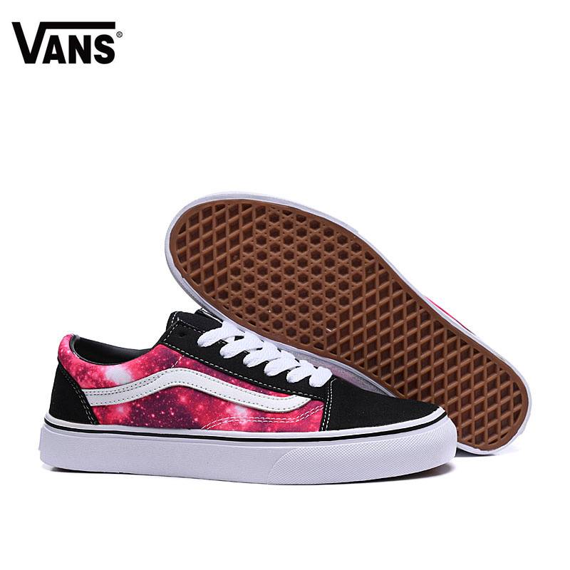 Les baskets Vans Femme se distinguent par leur style intemporel et leur esprit californien décontracté, faisant d’elles un symbole de liberté et d’individualité.