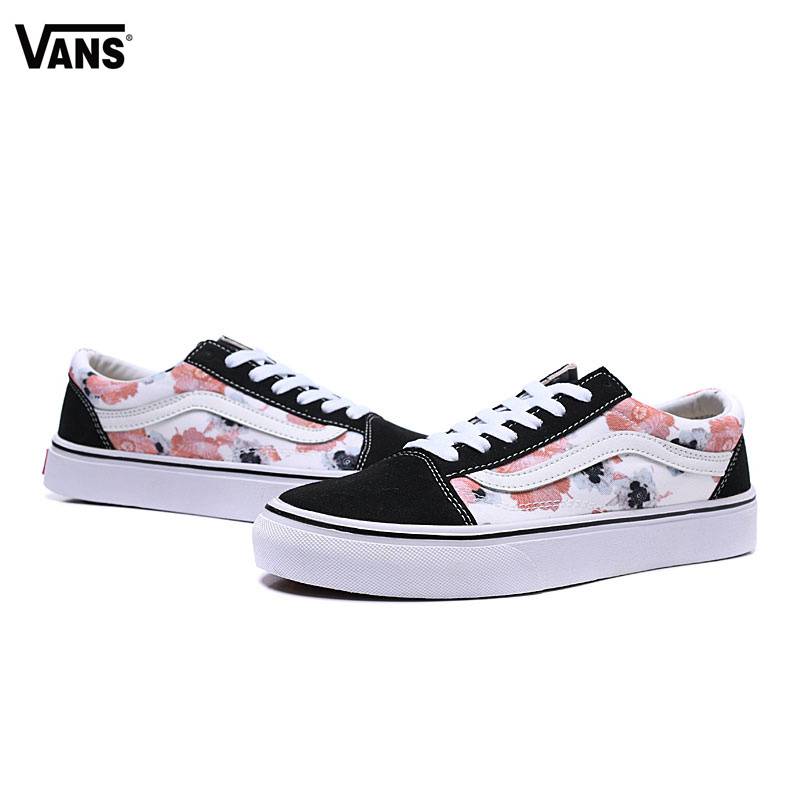 Les baskets Vans Femme se distinguent par leur style intemporel et leur esprit californien décontracté, faisant d’elles un symbole de liberté et d’individualité.