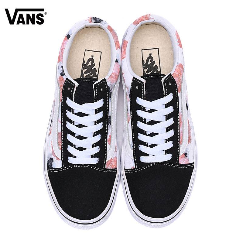 Les baskets Vans Femme se distinguent par leur style intemporel et leur esprit californien décontracté, faisant d’elles un symbole de liberté et d’individualité.