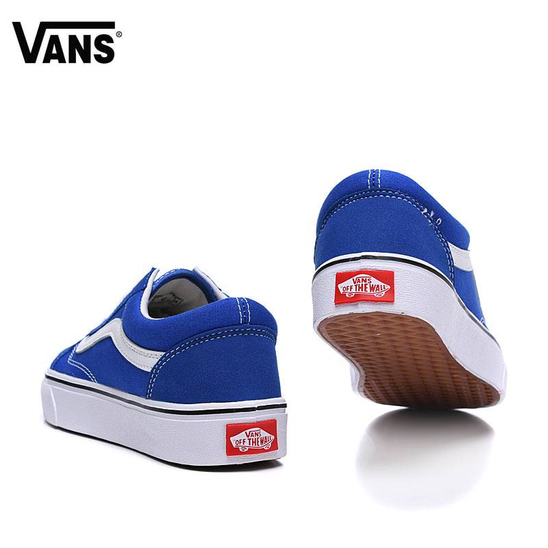 Les baskets Vans Femme se distinguent par leur style intemporel et leur esprit californien décontracté, faisant d’elles un symbole de liberté et d’individualité.