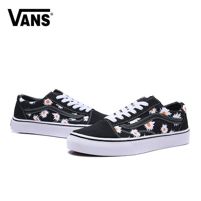 Les baskets Vans Femme se distinguent par leur style intemporel et leur esprit californien décontracté, faisant d’elles un symbole de liberté et d’individualité.