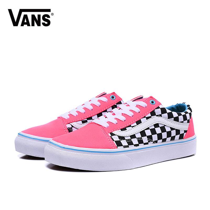 Les baskets Vans Femme se distinguent par leur style intemporel et leur esprit californien décontracté, faisant d’elles un symbole de liberté et d’individualité.