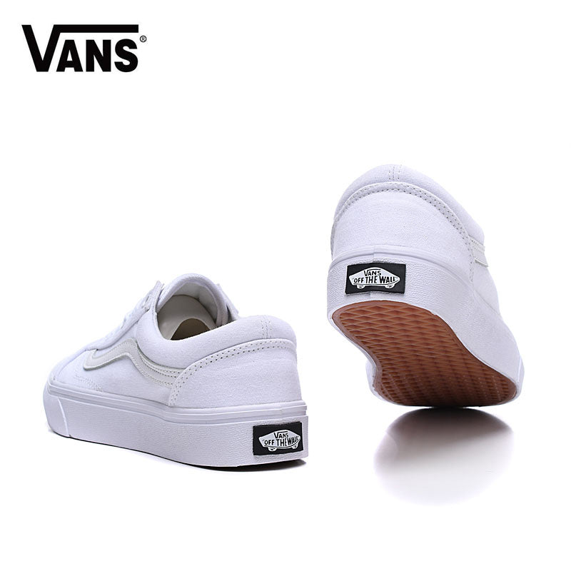 Les baskets Vans Femme se distinguent par leur style intemporel et leur esprit californien décontracté, faisant d’elles un symbole de liberté et d’individualité.