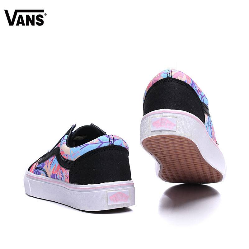 Les baskets Vans femme    offrent un style légendaire et une performance exceptionnelle.design unique  Pas Cher. moin cher.